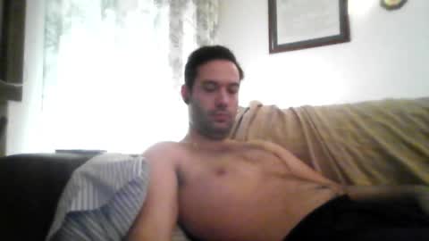 Snapshot of goldendragon19 chatting on 10/16/25, 09:43 goldendragon19 online show from 10/16/25, 09:43