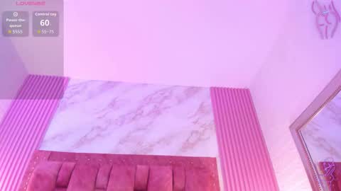 Snapshot of goldilockss15 chatting on 09/18/25, 03:08 goldilockss15 online show from 09/18/25, 03:08