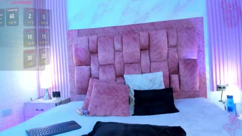 Snapshot of goldilockss15 chatting on 09/26/25, 03:21 goldilockss15 online show from 09/26/25, 03:21