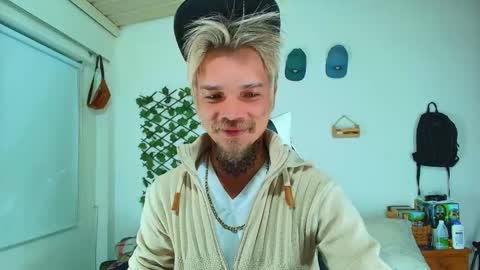 Goldy Loyal93 online show from 02/15/26, 07:51