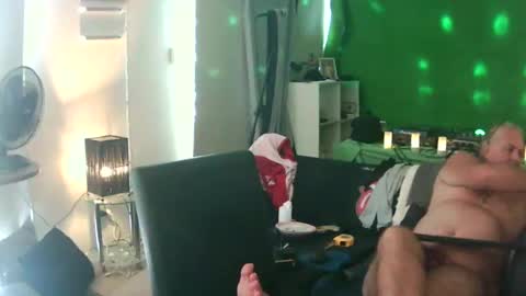 goldyguy011 online show from 02/22/25, 02:06