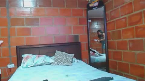 Valentina online show from 01/05/25, 01:56