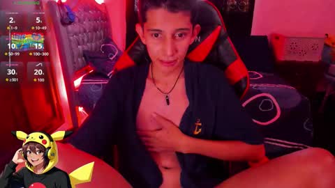 Snapshot of gomitaboy_1 chatting on 11/10/25, 07:02 angel black online show from 11/10/25, 07:02