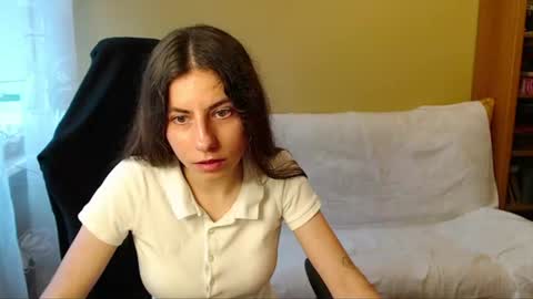 Snapshot of good__night chatting on 06/23/26, 02:48 Elizabeth Effie online show from 06/23/26, 02:48