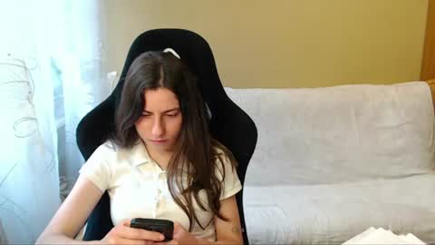 Snapshot of good__night chatting on 06/29/26, 04:07 Elizabeth Effie online show from 06/29/26, 04:07
