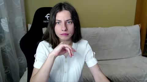 Snapshot of good__night chatting on 07/05/26, 05:42 Elizabeth Effie online show from 07/05/26, 05:42