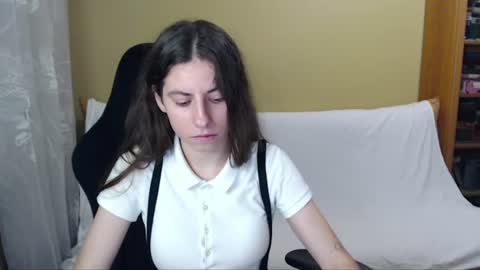 Snapshot of good__night chatting on 07/19/26, 05:27 Elizabeth Effie online show from 07/19/26, 05:27