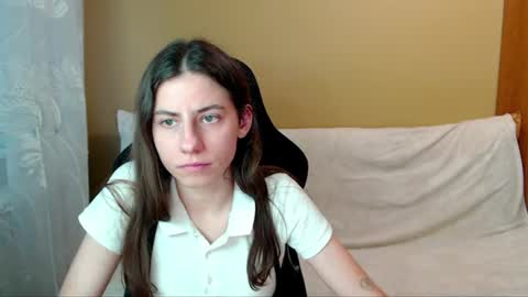 Snapshot of good__night chatting on 07/20/26, 05:04 Elizabeth Effie online show from 07/20/26, 05:04