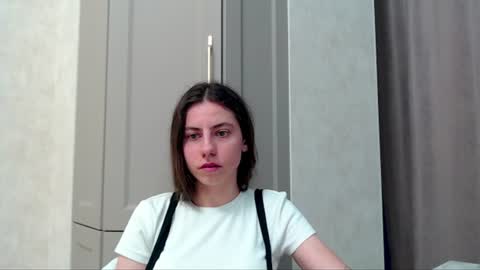 Snapshot of good__night chatting on 08/09/26, 04:34 Elizabeth Effie online show from 08/09/26, 04:34