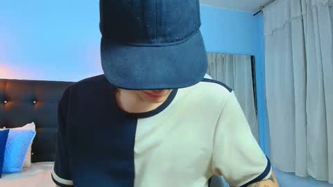 Snapshot of good_sheep chatting on 03/11/25, 04:32 good_sheep online show from 03/11/25, 04:32