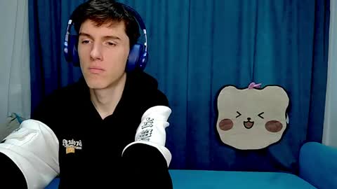 Luca online show from 04/16/26, 11:11