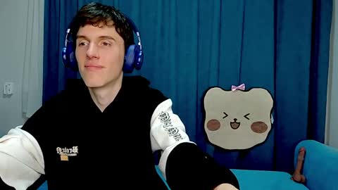 Luca online show from 04/22/26, 03:24