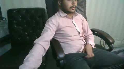 Snapshot of goodfucker3252 chatting on 02/15/25, 02:44 Arab Pronstar online show from 02/15/25, 02:44