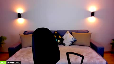 Petra online show from 12/17/25, 07:09