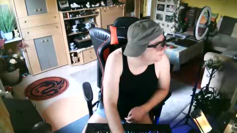 Snapshot of google5001 chatting on 09/17/25, 02:30 google5001 online show from 09/17/25, 02:30