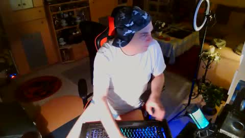 Snapshot of google5001 chatting on 12/02/25, 06:30 google5001 online show from 12/02/25, 06:30