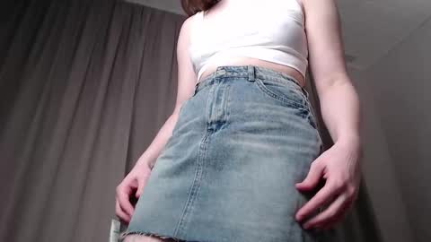 Snapshot of goose_pagoda chatting on 02/17/26, 07:09 Yulia 24 online show from 02/17/26, 07:09