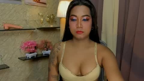 Snapshot of gorgeous_dark_luna chatting on 05/01/26, 05:17 RIANA online show from 05/01/26, 05:17