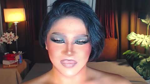 Samantha online show from 11/19/25, 06:41