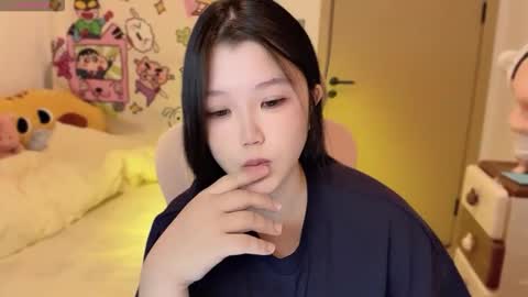 Snapshot of gorgeous_girl33 chatting on 10/24/25, 09:00 gorgeous girl33 online show from 10/24/25, 09:00