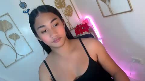 gorgeous_niicole online show from 11/22/25, 12:37