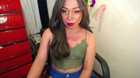 Snapshot of gorgeous_rica chatting on 12/06/24, 05:11 Rica online show from 12/06/24, 05:11
