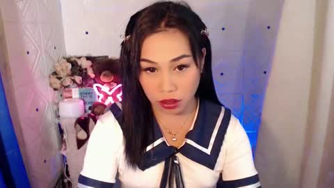 Snapshot of gorgeous_rica chatting on 02/23/25, 05:29 Rica online show from 02/23/25, 05:29