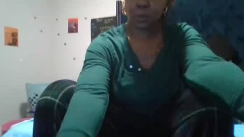 Sue Goddess online show from 11/17/25, 08:14