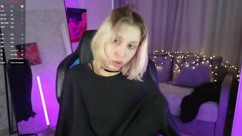 Snapshot of goth__tv chatting on 10/23/25, 08:57 Violeta online show from 10/23/25, 08:57