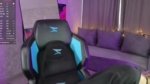 Snapshot of goth__tv chatting on 10/28/25, 09:02 Violeta online show from 10/28/25, 09:02