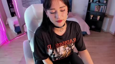 Alice online show from 11/20/25, 07:24