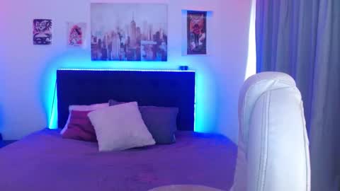 goth_minerva online show from 12/19/25, 01:51