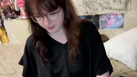 Snapshot of goth_pumpkin chatting on 09/15/25, 09:04 Amy online show from 09/15/25, 09:04