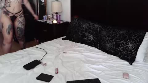 gothbaby305 online show from 04/22/26, 06:31