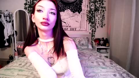Snapshot of gothdesss chatting on 01/21/25, 12:15    online show from 01/21/25, 12:15