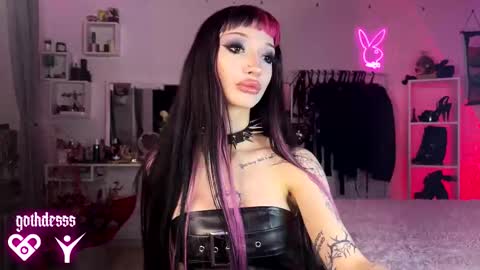Snapshot of gothdesss chatting on 03/10/26, 02:16 online show from 03/10/26, 02:16