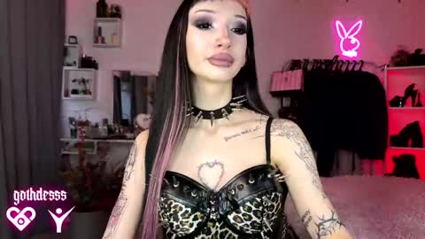 Snapshot of gothdesss chatting on 04/02/26, 03:15 online show from 04/02/26, 03:15