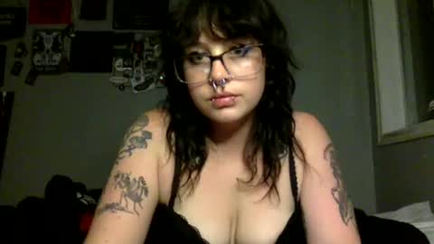 Snapshot of gothgoddessrose666 chatting on 06/05/26, 03:46 Goddessr0se online show from 06/05/26, 03:46