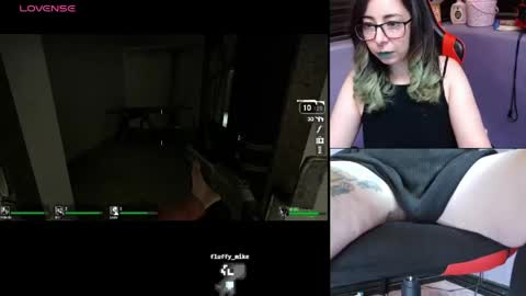 Snapshot of gothic_cutie chatting on 04/21/26, 07:50 gothic_cutie online show from 04/21/26, 07:50