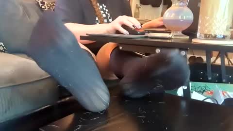 Snapshot of gothicfeetfantasies chatting on 02/05/25, 07:10 Mistress Mommy Godess online show from 02/05/25, 07:10