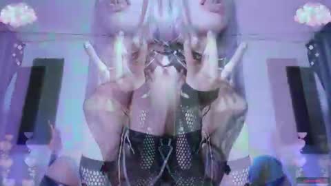 Snapshot of gothicute chatting on 06/15/26, 04:36 online show from 06/15/26, 04:36