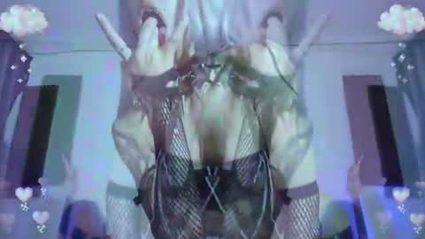 Snapshot of gothicute chatting on 07/12/26, 03:52 online show from 07/12/26, 03:52