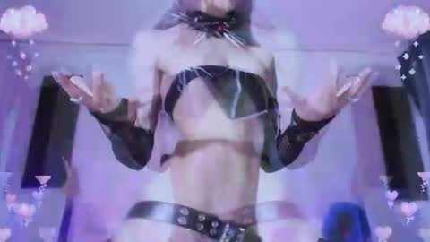 Snapshot of gothicute chatting on 07/17/26, 06:31 online show from 07/17/26, 06:31