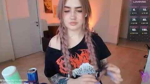 traumfrau Kira angel face devil eyes I SELL A LOT VIDEO IN GALLERY online show from 02/05/26, 01:27