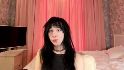 gothlovv online show from 03/17/26, 09:01