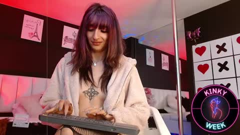 Snapshot of gotthic_met chatting on 01/18/25, 10:28 Meredith Alessandra online show from 01/18/25, 10:28