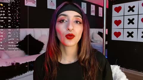 Snapshot of gotthic_met chatting on 01/22/25, 10:40 Meredith Alessandra online show from 01/22/25, 10:40