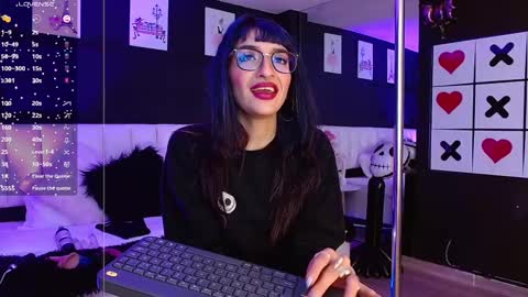 Snapshot of gotthic_met chatting on 02/19/25, 07:17 Meredith Alessandra online show from 02/19/25, 07:17