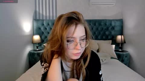 Snapshot of grace_blush chatting on 09/28/25, 07:25 Grace online show from 09/28/25, 07:25