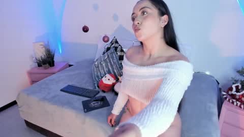 Snapshot of grace_duppon chatting on 12/27/24, 07:46 Grace online show from 12/27/24, 07:46